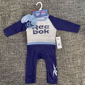 NWT Reebok Baby Boy Blue & White Jumpsuit With Booties Size 6-9 Months